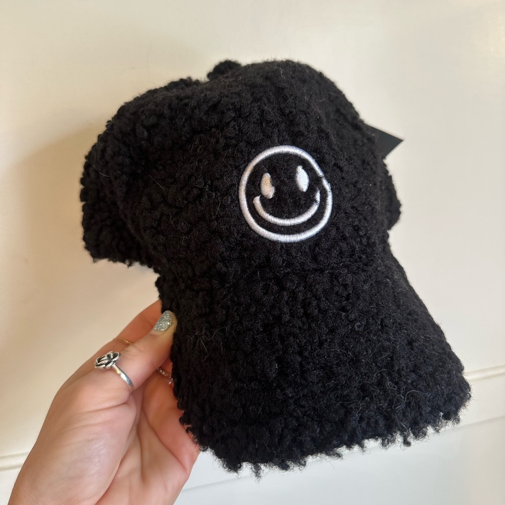 NWT Jack’s Surfboard embroidered, fuzzy, smilie hat